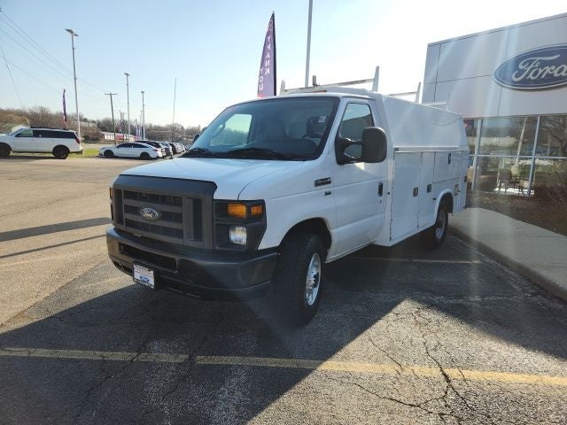 2016 Ford E-350SD Base Cutaway