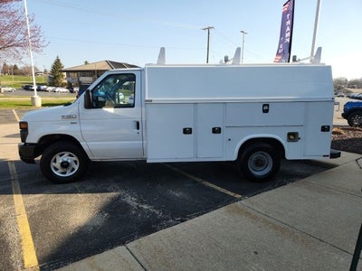2016 Ford E-350SD Base Cutaway