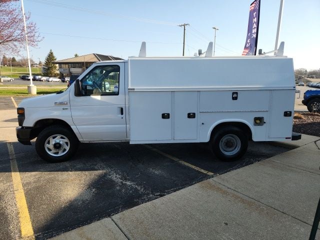 2016 Ford E-350SD Base Cutaway