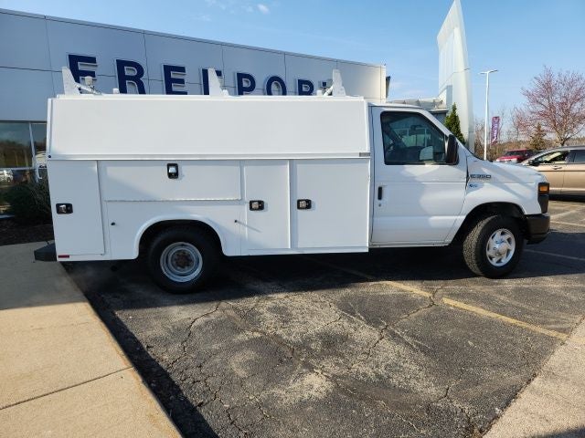 2016 Ford E-350SD Base Cutaway