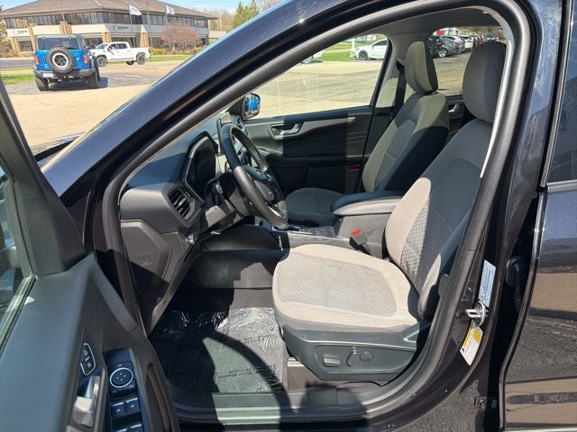 2021 Ford Escape Hybrid SE