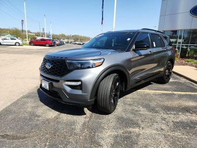 2023 Ford Explorer ST-Line