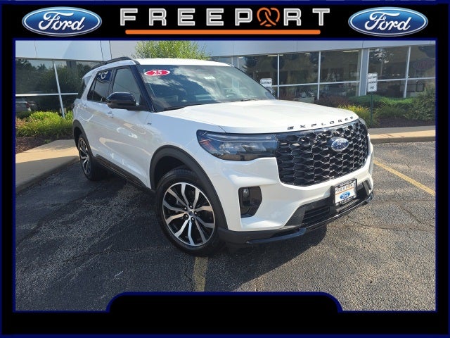 2025 Ford Explorer ST-Line