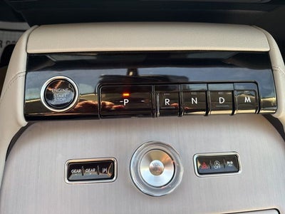 2025 Lincoln Navigator L Reserve