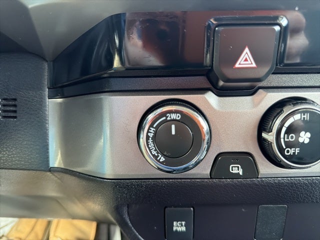 2016 Toyota Tacoma SR5