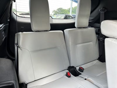 2023 Mitsubishi Outlander Base