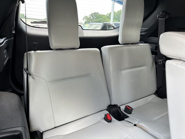 2023 Mitsubishi Outlander Base