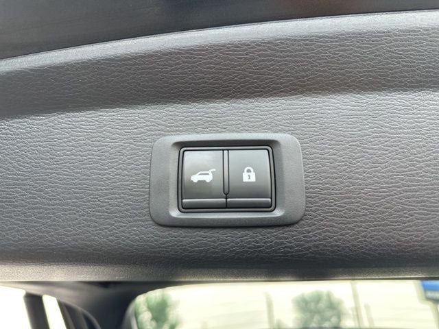 2023 Mitsubishi Outlander Base