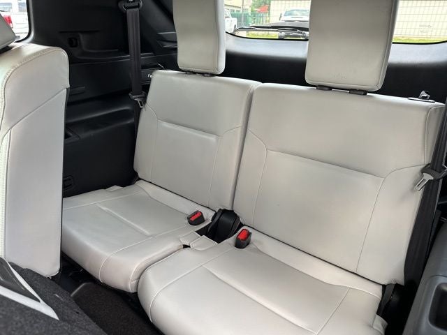 2023 Mitsubishi Outlander Base