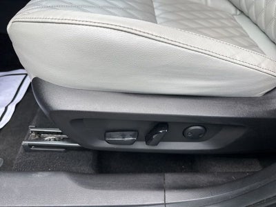 2023 Mitsubishi Outlander Base