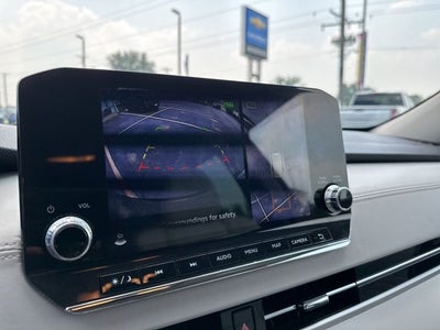 2023 Mitsubishi Outlander Base