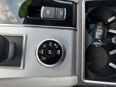 2023 Mitsubishi Outlander Base