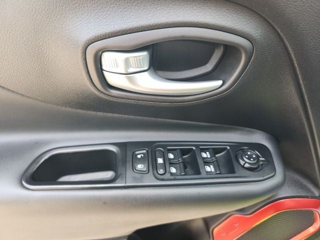 2017 Jeep Renegade Trailhawk
