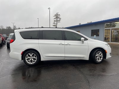 2017 Chrysler Pacifica Touring L