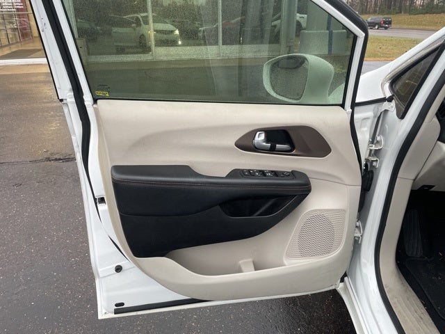 2017 Chrysler Pacifica Touring L