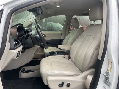 2017 Chrysler Pacifica Touring L