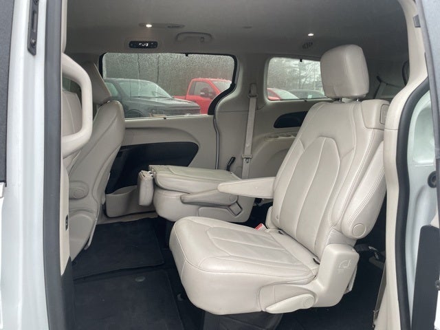 2017 Chrysler Pacifica Touring L