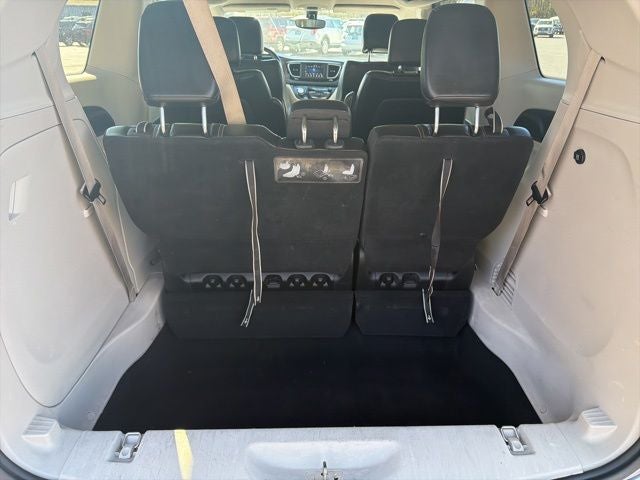 2020 Chrysler Voyager LXI