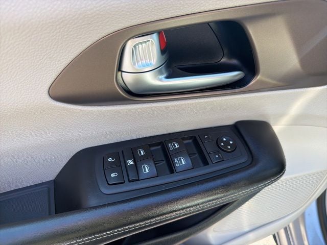 2020 Chrysler Voyager LXI