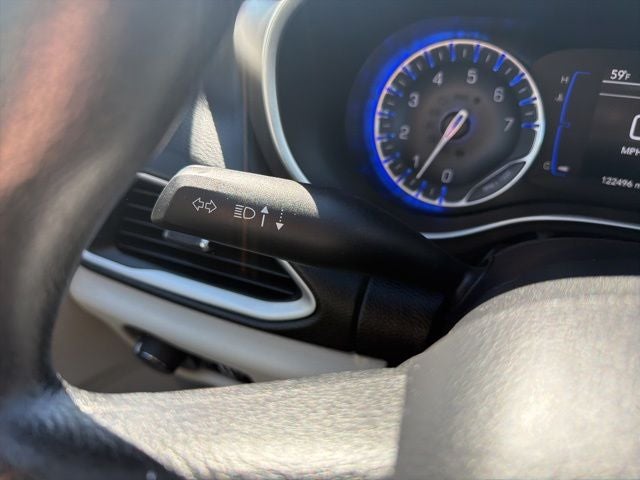 2020 Chrysler Voyager LXI